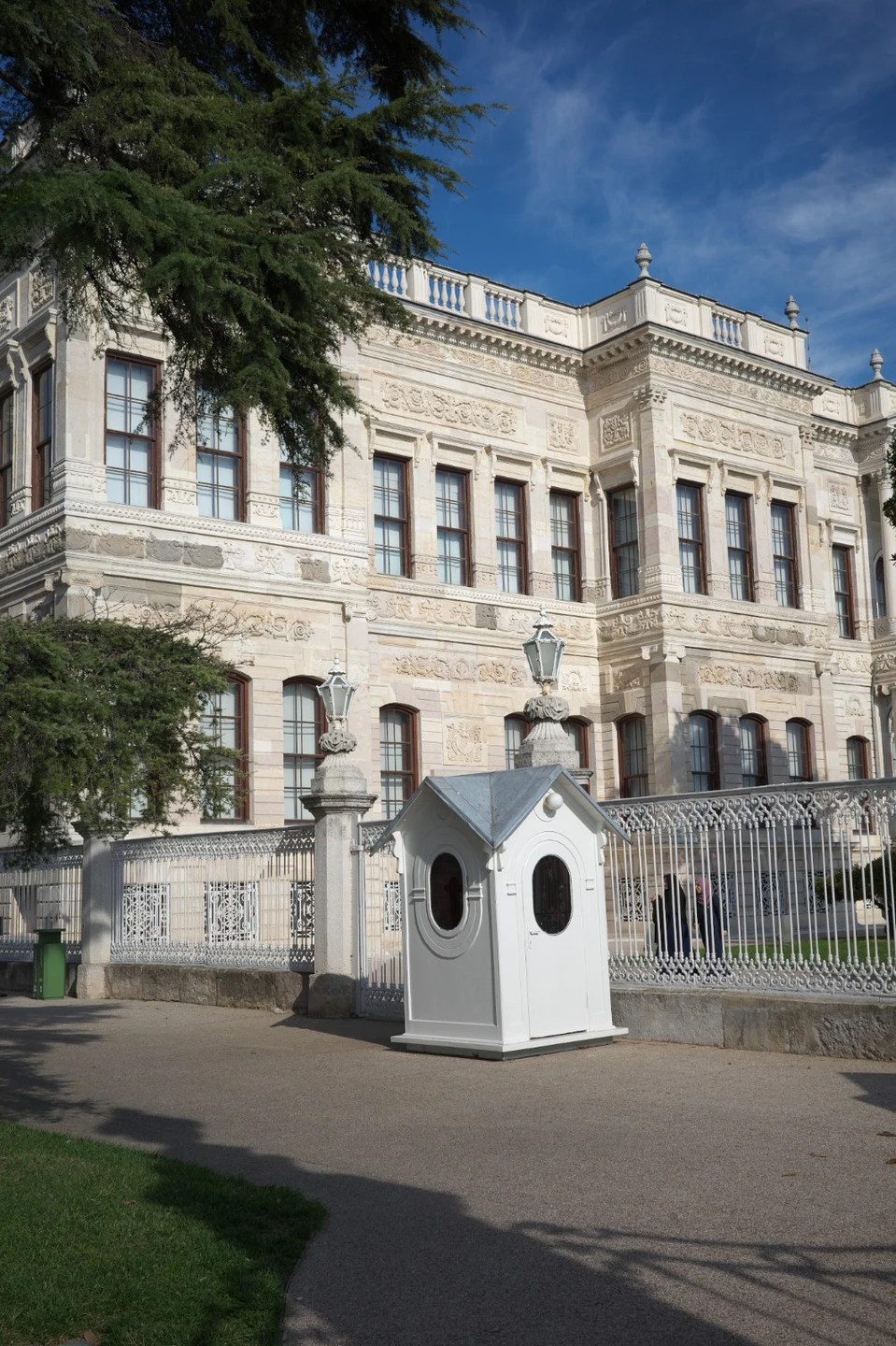 Отличная и познавательная экскурсия! Нашим гидом был Атаджан. Прекрасный и эрудированный рассказчик. Мы наслаждались экскурсией! Большое спасибо!