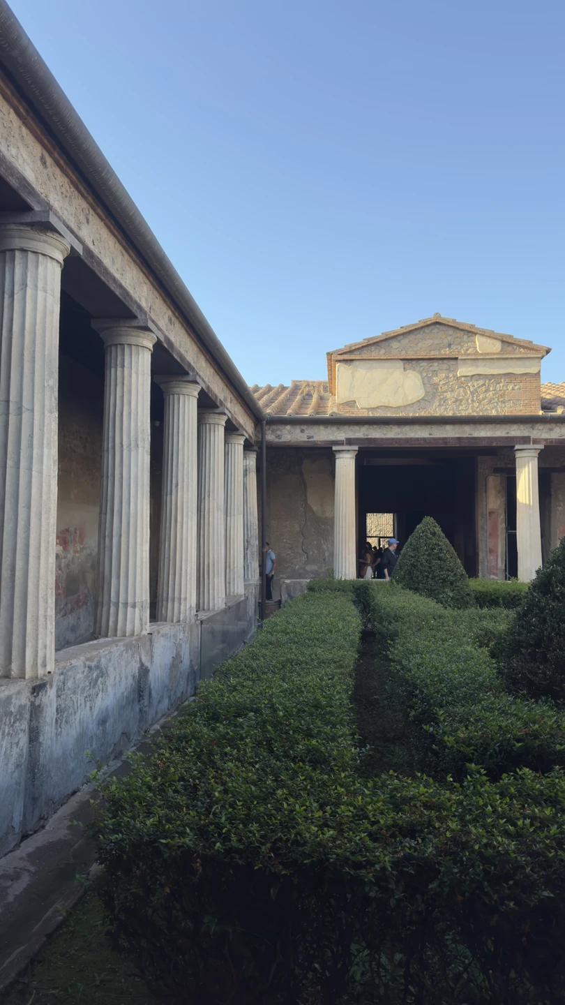 Помпеи - погружение в прошлое и свежий взгляд на настоящее (Анастасия)