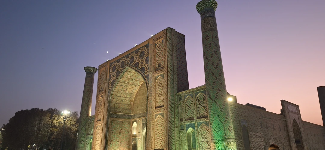 Прекрасная экскурсия и просто отличный гид! Браво, Мустафо! Вам удалось нас заинтересовать, увлечь и погрузить в историю Самарканда