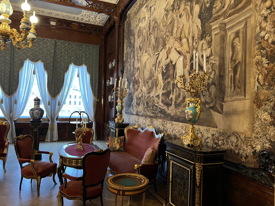 Очень интересная, насыщенная, познавательная экскурсия. Всем рекомендую. Хочется выразить огромную благодарность за это экскурсоводу Евгении, очень