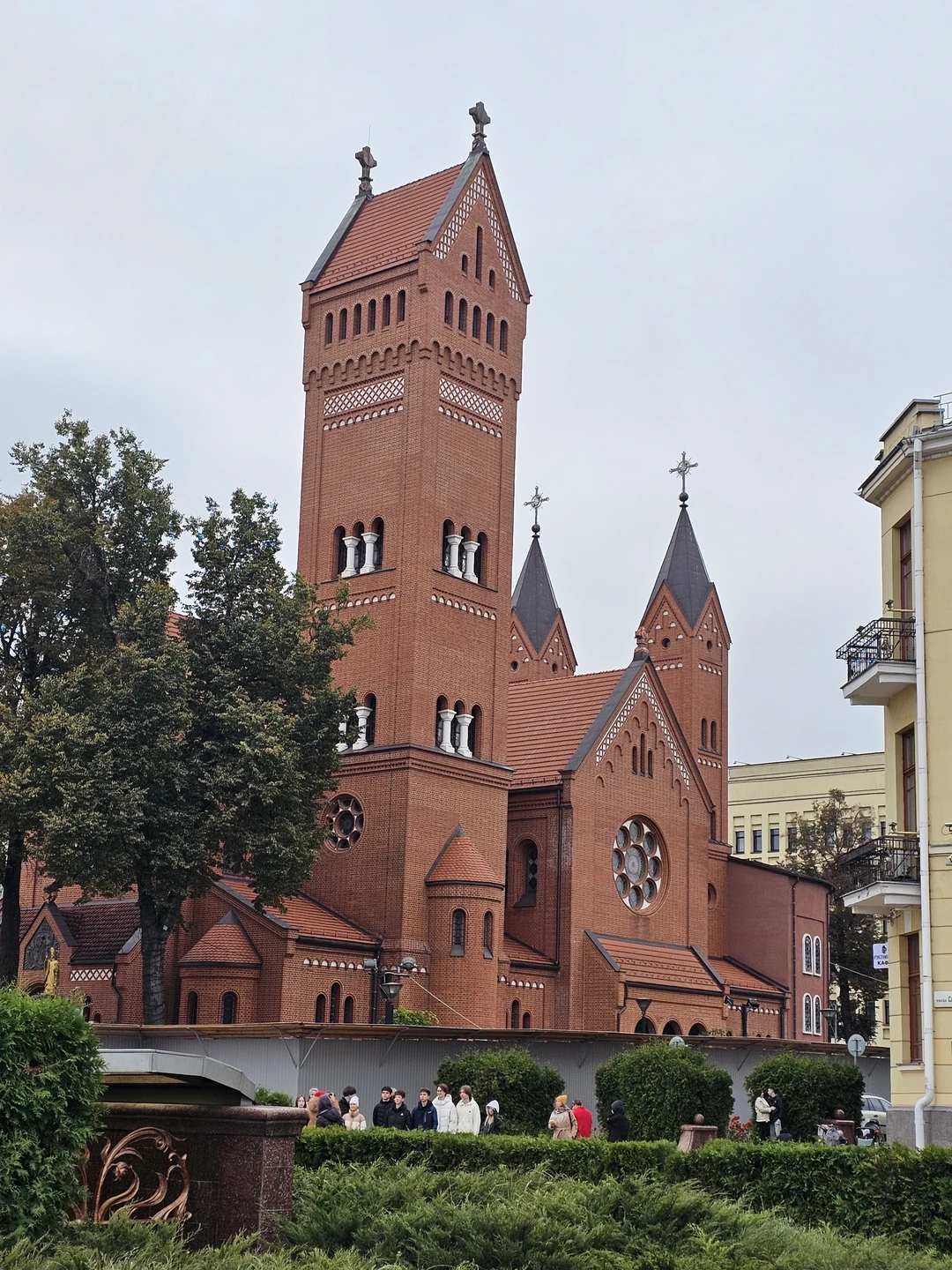 Шикарнейшая экскурсия с Вячеславом. Потрясающе интресный рассказчик, адаптировано под разновозрастнлй состав группы. Очень масштабно и в