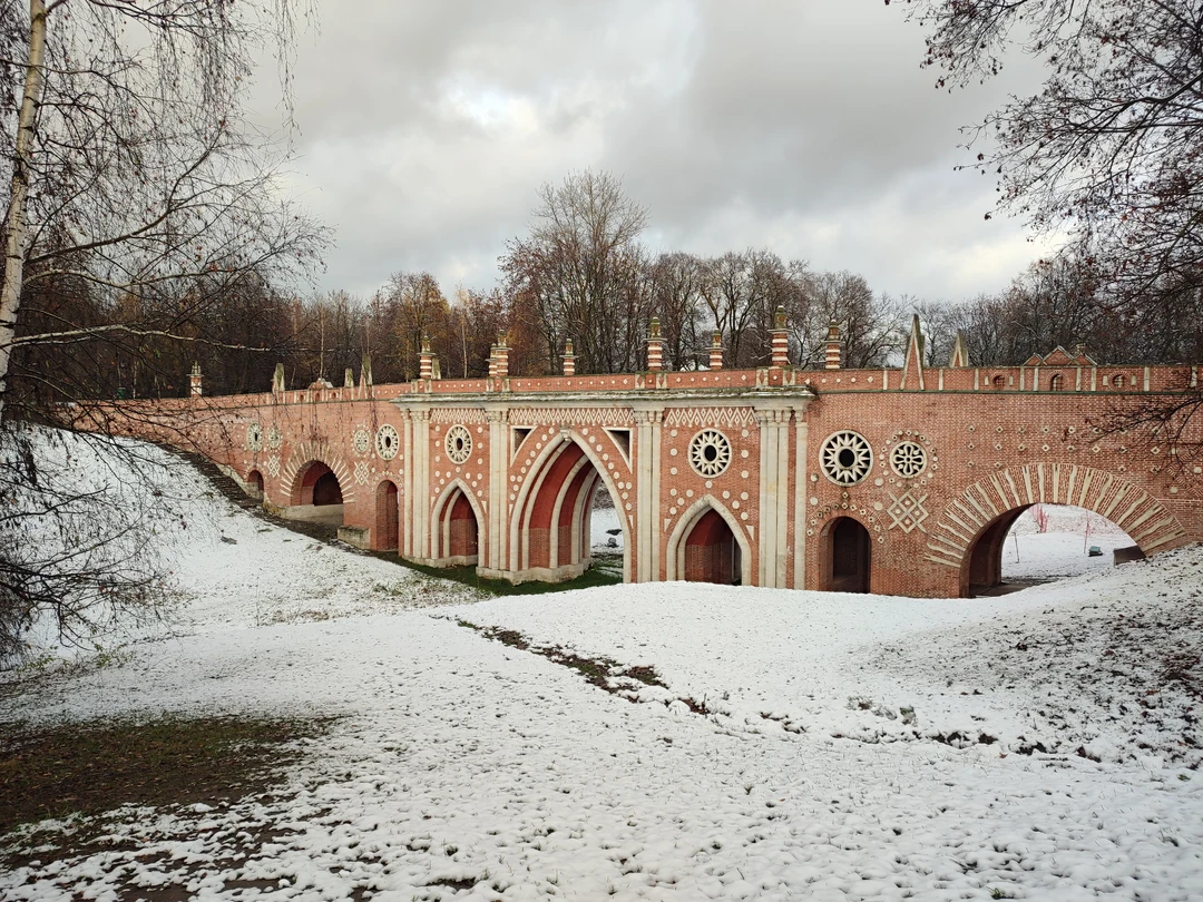 Великолепно! Очень доступно, понятно, интересно и познавательно. Одно удовольствие слушать грамотного гида!