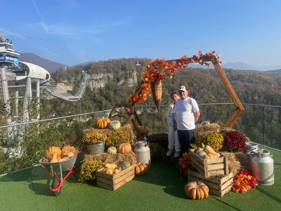 Спасибо гиду Сергею за хорошо организованную экскурсию. Гид много знает интересных историй этого края и красивых