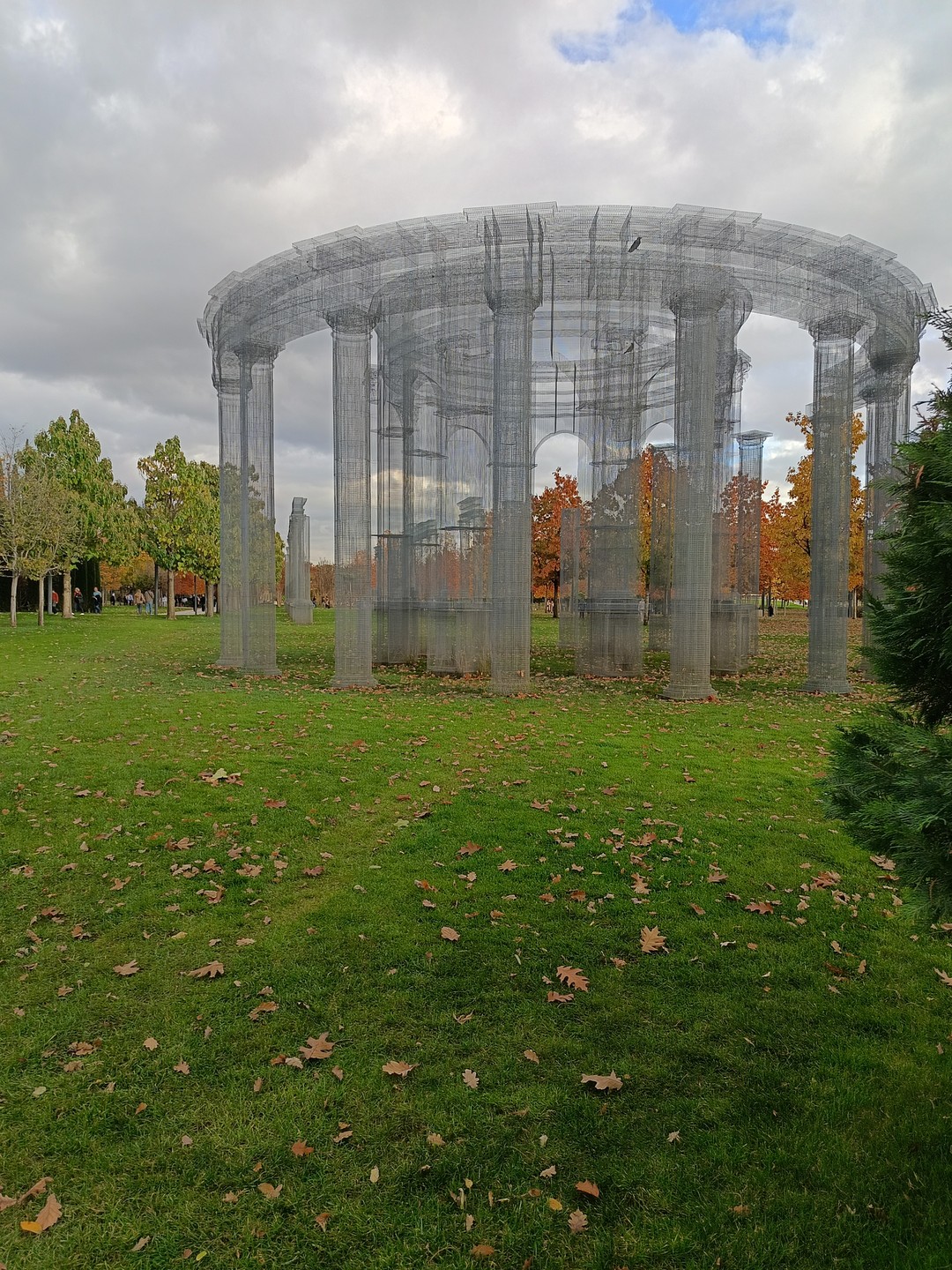 Светлана очень интересный рассказчик. Старается из многочисленных источников узнать и рассказать интересные факты. Экскурсия построена очень