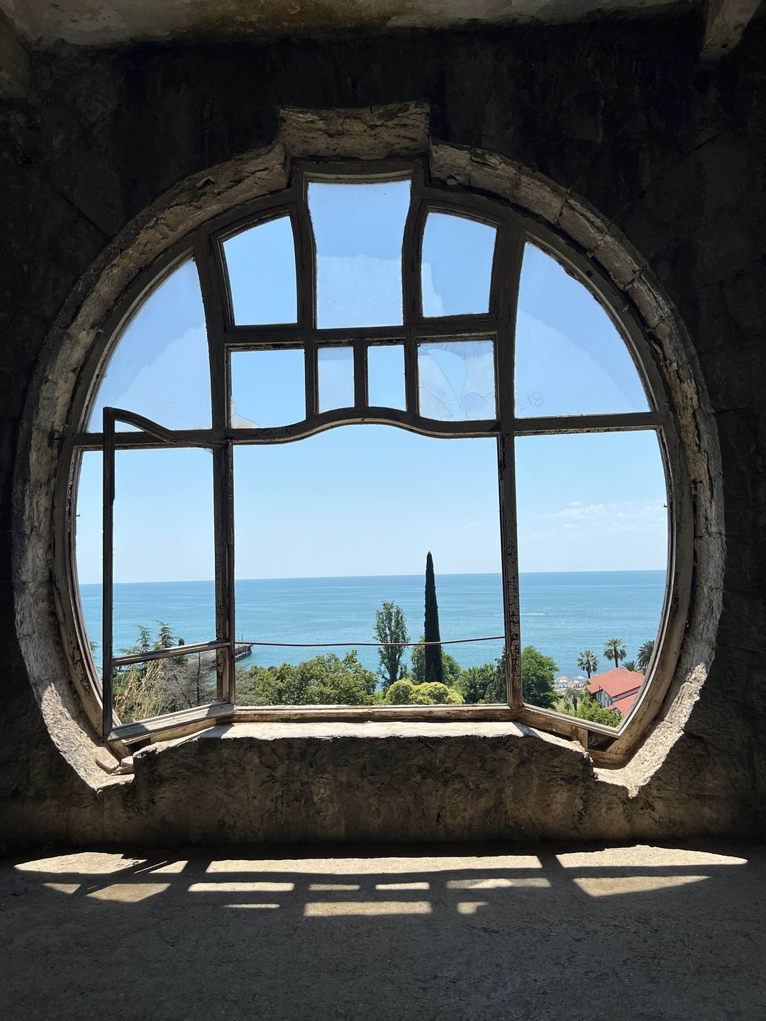 Авторская индивидуальная вайб-экскурсия в Абхазию (Ксения)