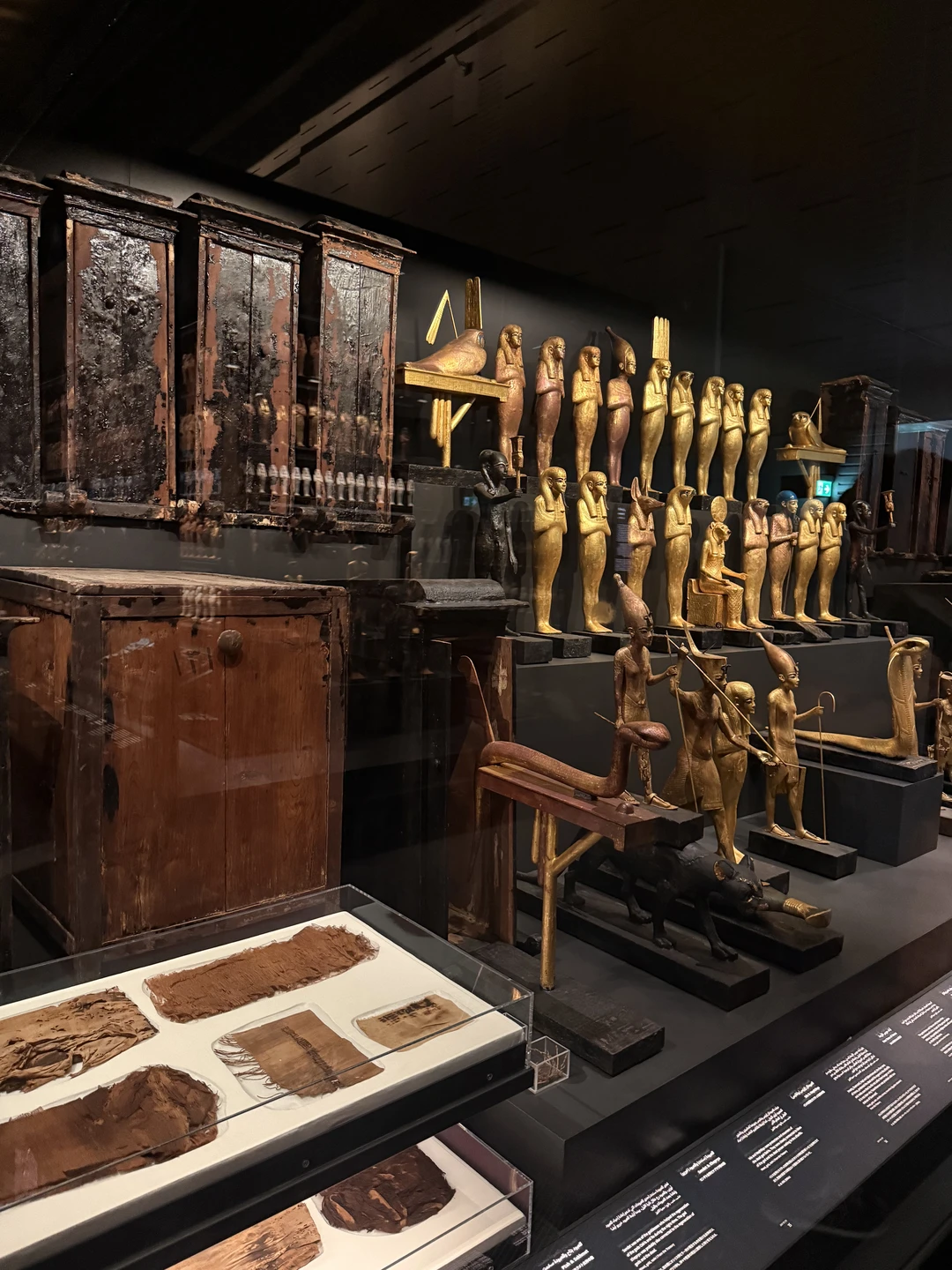 С нами был замечательный экскурсовод Кирилл, рассказал нам много об истории Египта, все было интересно и познавательно! Обед вкусный