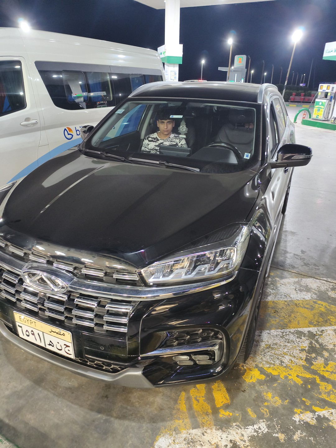 Возвращаемся с экскурсии к Пирамидам ездили семьёй в составе 2ух взрослых и дети 15,13 и 4 года.