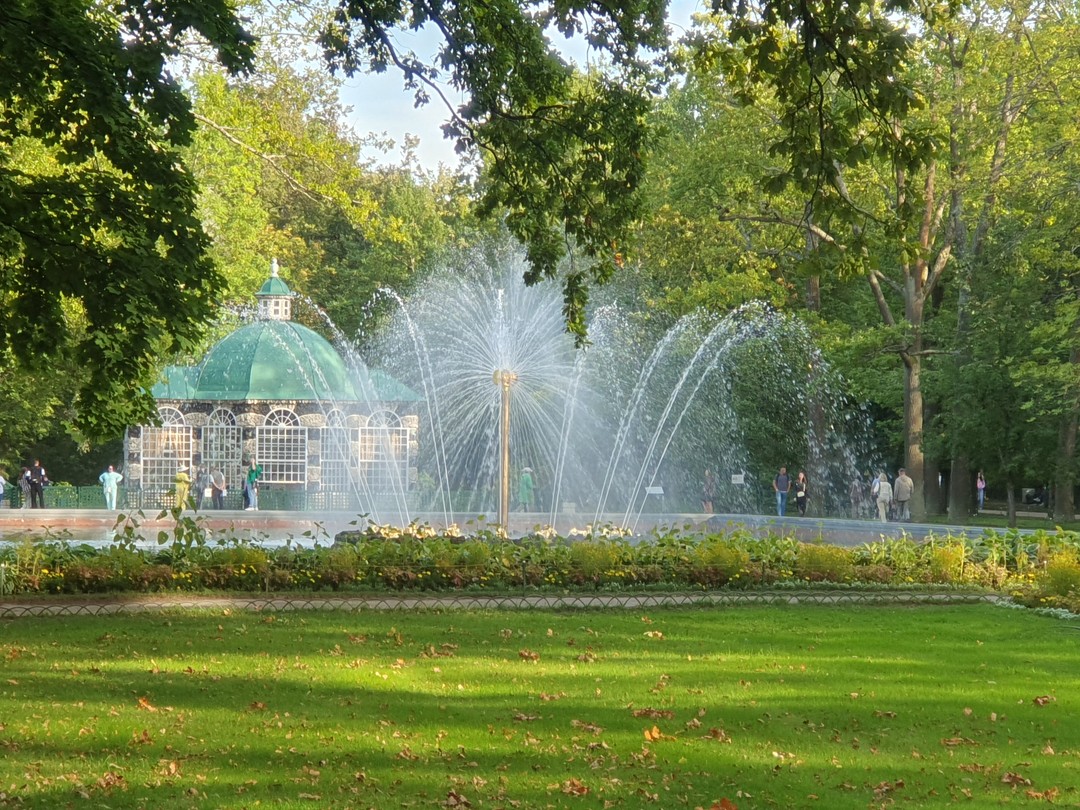 Из Санкт-Петербурга в Петергоф и Кронштадт: 2 города за 1 день (Кристина)