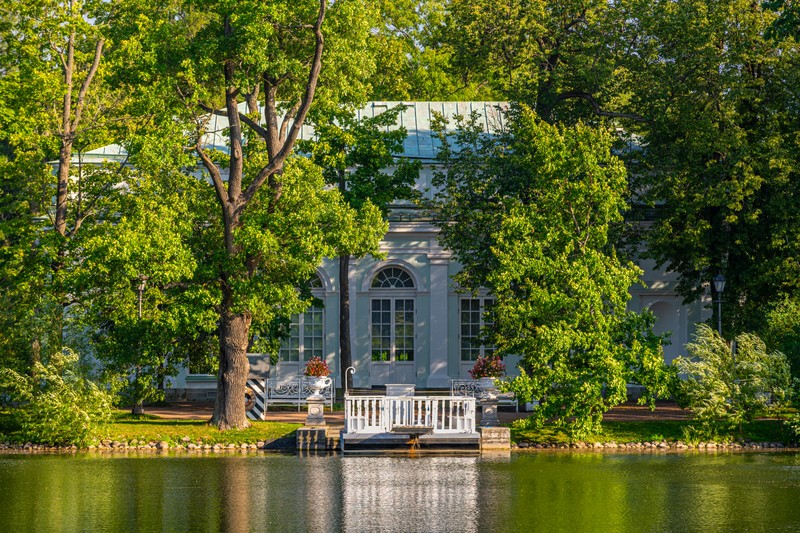 Виды Екатерининский дворец, Царскосельский парк и Феодоровский собор