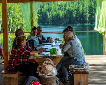 Прогулка к озёрам в горах Хамар-Дабана и обед на берегу