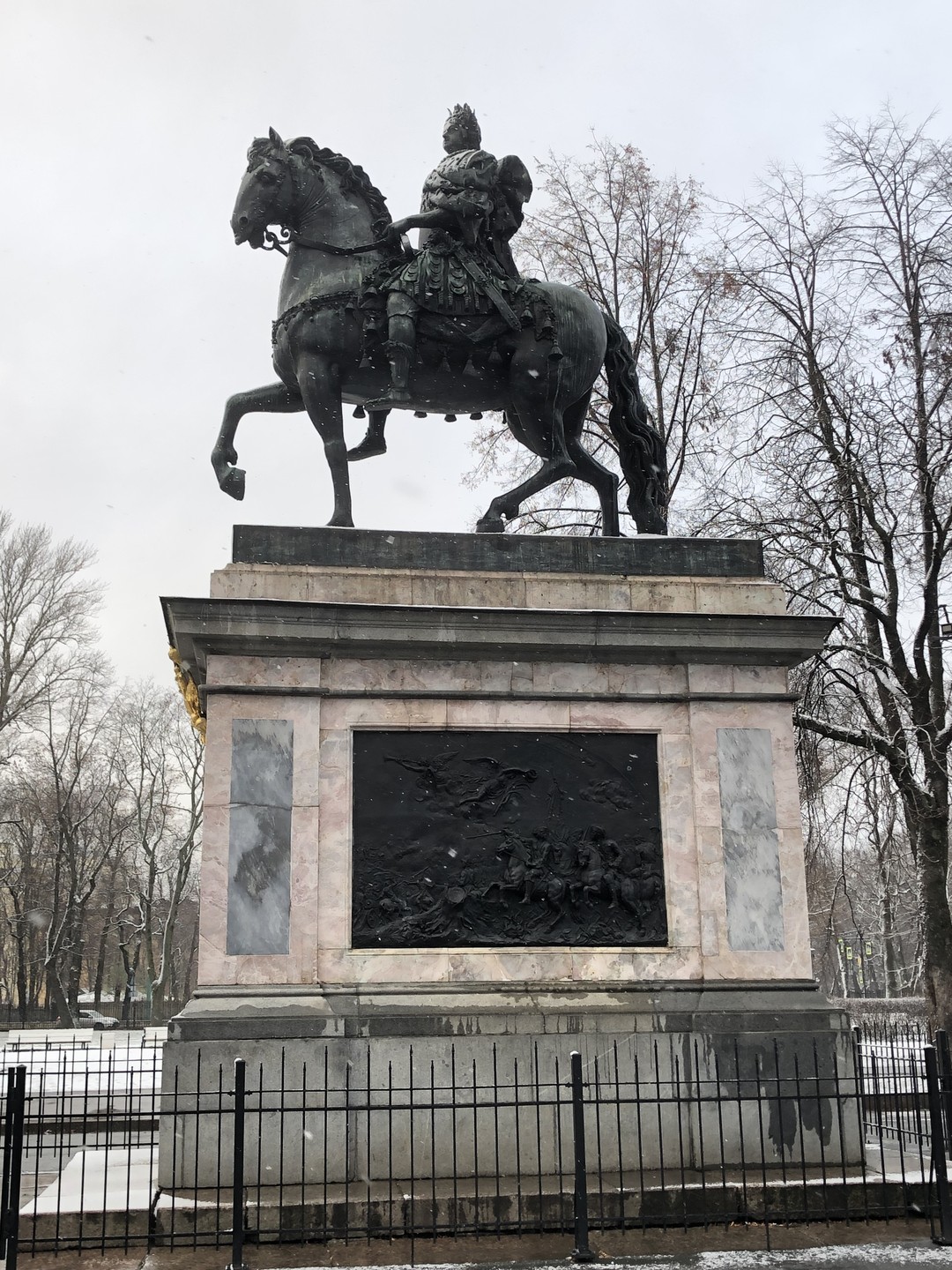 Добрый день! Маршрут мы попросили немного изменить сами, и получилось, как мы хотели. Знание города, с