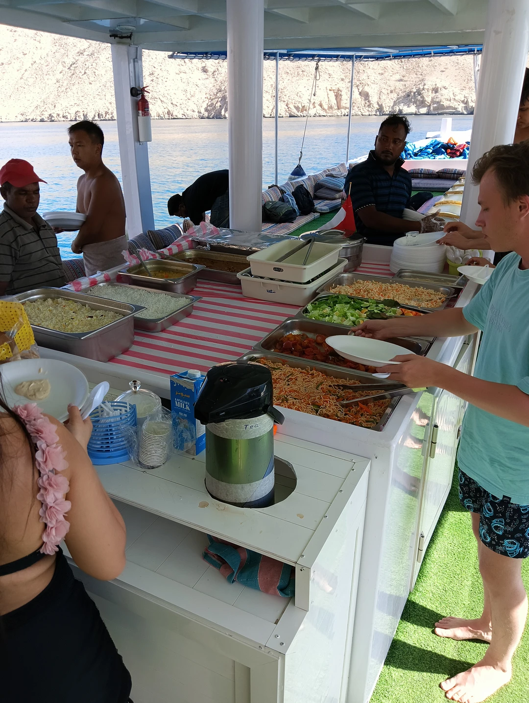 Экскурсия понравилась. Что ожидали, то и получили. Все чётко, все по времени. Границу прошли в Оман