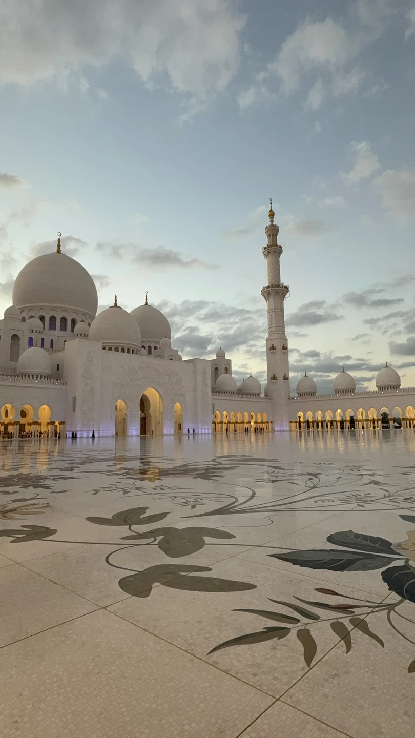 Экскурсия из Дубая в Абу-Даби в мини-группе (Лейла)