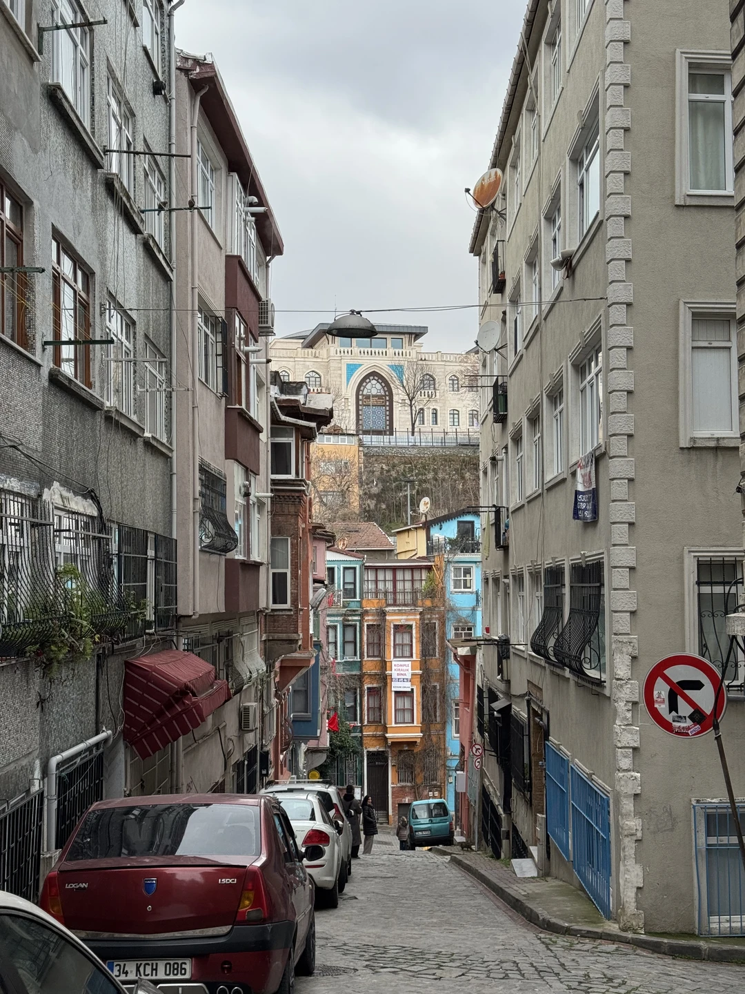 Замечательная прогулка и рассказ о взятии Константинополя, Ольга дает увидеть событие глазами оборонявшихся, это совсем другой