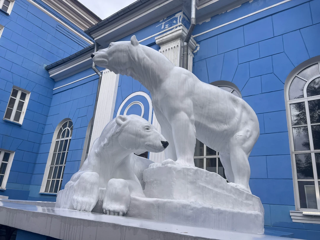 Чудесная девушка! Такая интересная прогулка у нас с ней получилась, время пролетело незаметно! Рекомендую от души