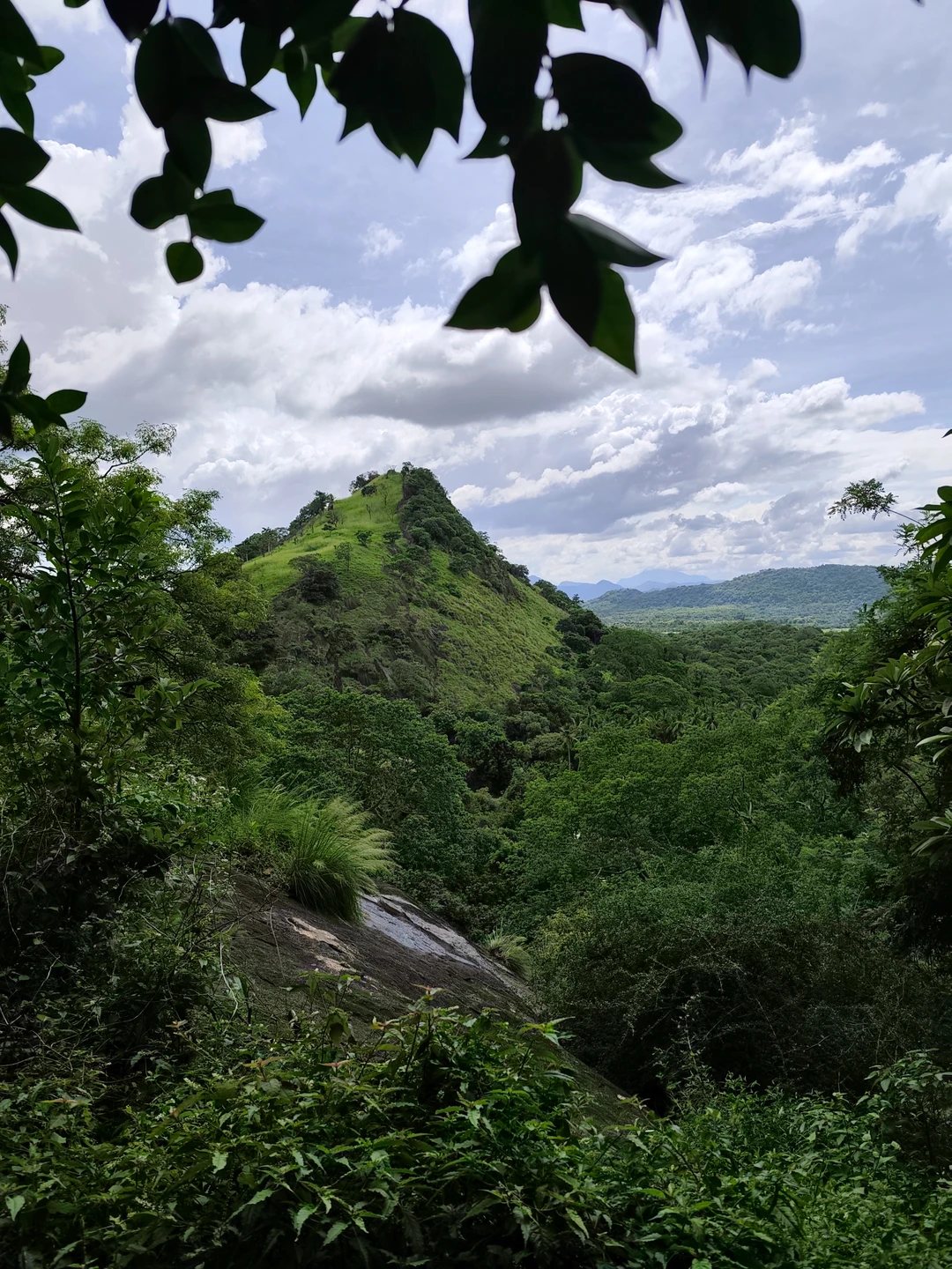 Были на экскурсии 22.11.2025. Наш гид Рифай проявил себя на высшем уровне: отличная организация, пунктуальность и