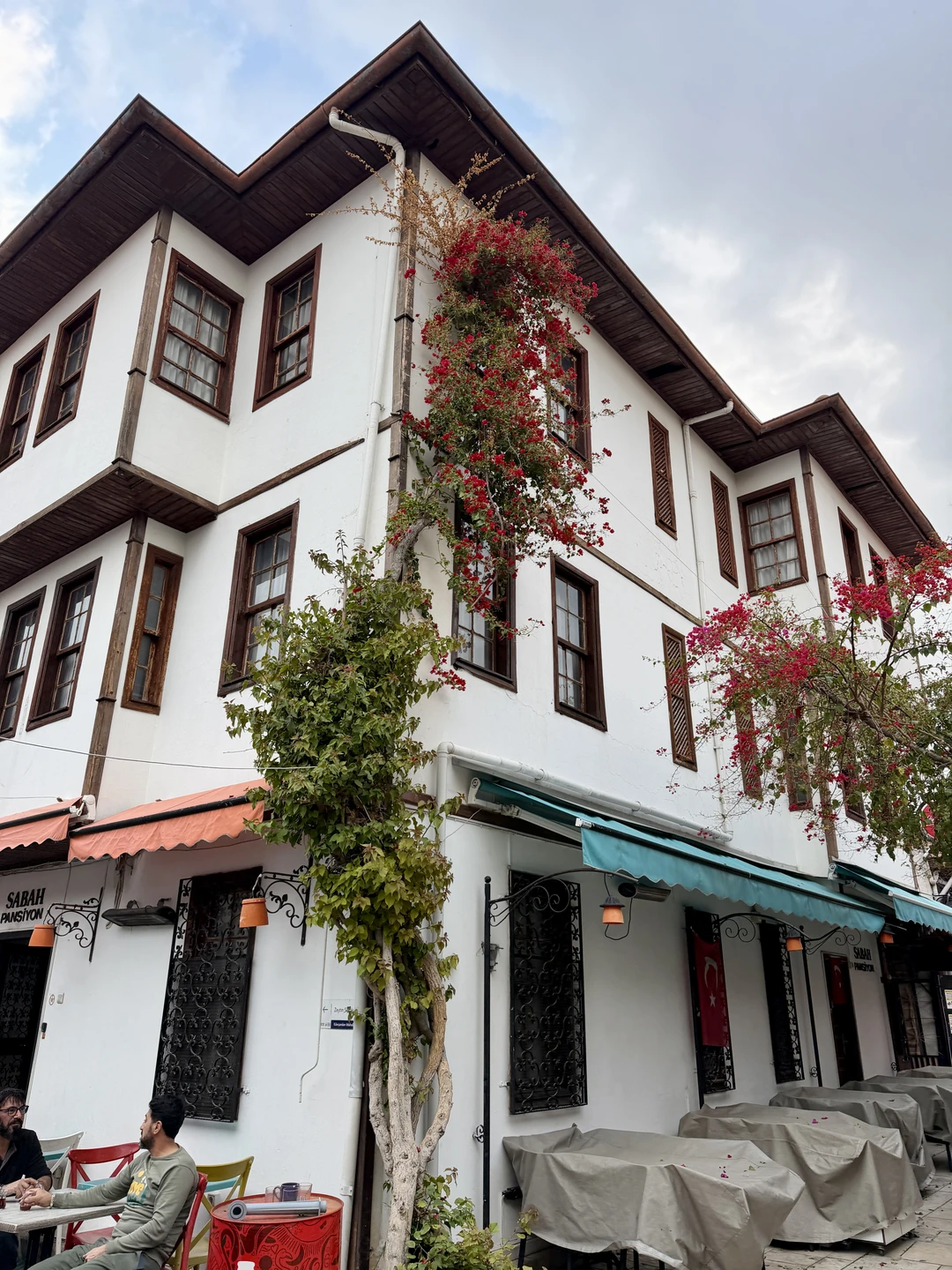 Прекрасная экскурсия и великолепный гид историк. Очень много интересного узнали. Также Марина посоветовала посетить интересные города