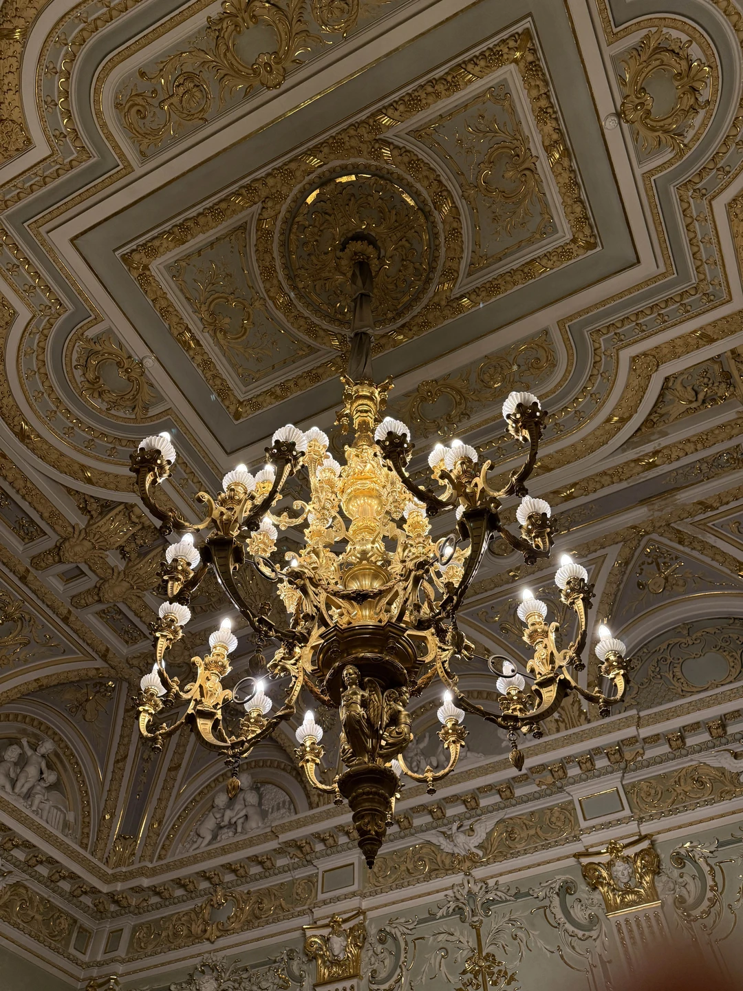 Шикарная экскурсия, Елена замечательно провела экскурсию, время пролетело. Поразили сохраненные интерьеры, а не просто восстановленные, как