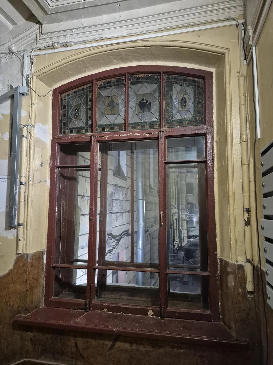 Секреты Петроградской стороны: дворы-колодцы, парадные и доходные дома (Ирина)