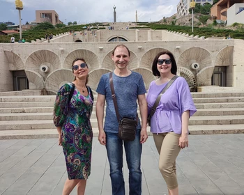 Прибытие в Ереван: обзорная экскурсия и ужин с шоу-программой