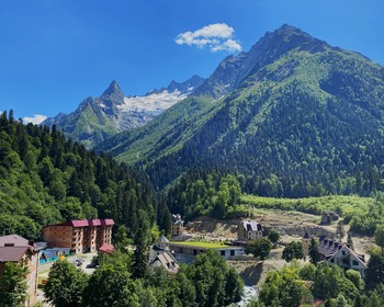 Подъём на гору Мусса-Ачитара, купание в термальных источниках