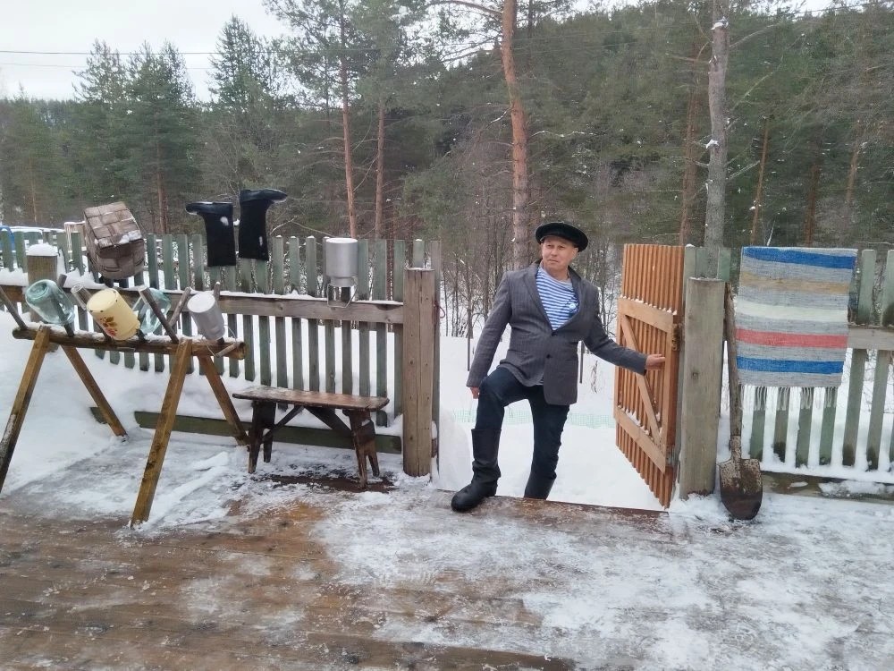 На выходные в марте решили посетить Карелию. Поезд прямой из Москвы в Петрозаводск. Так как только