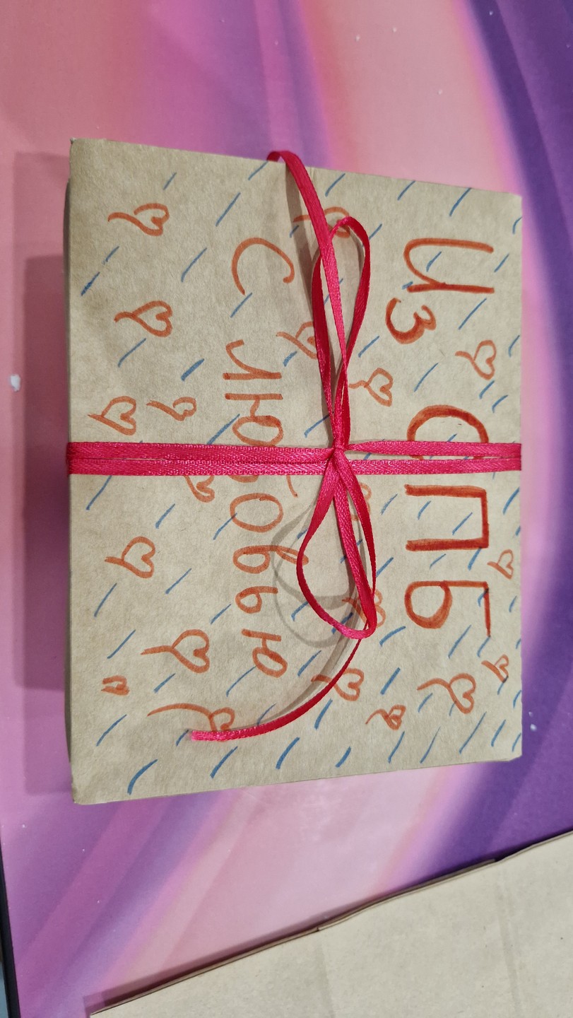 Приятный и интересный мастер-класс, который увлечет как детей, так и взрослых. Шоколад очень вкусный! С удовольствием