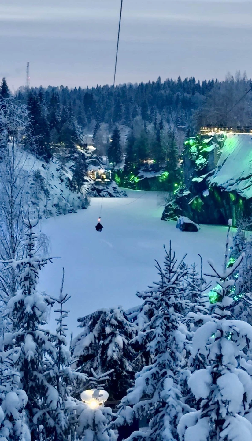 У нас был чудесный гид Надежда. Интересно рассказывала красивым русским языком очень приятным голосом. И отдельно