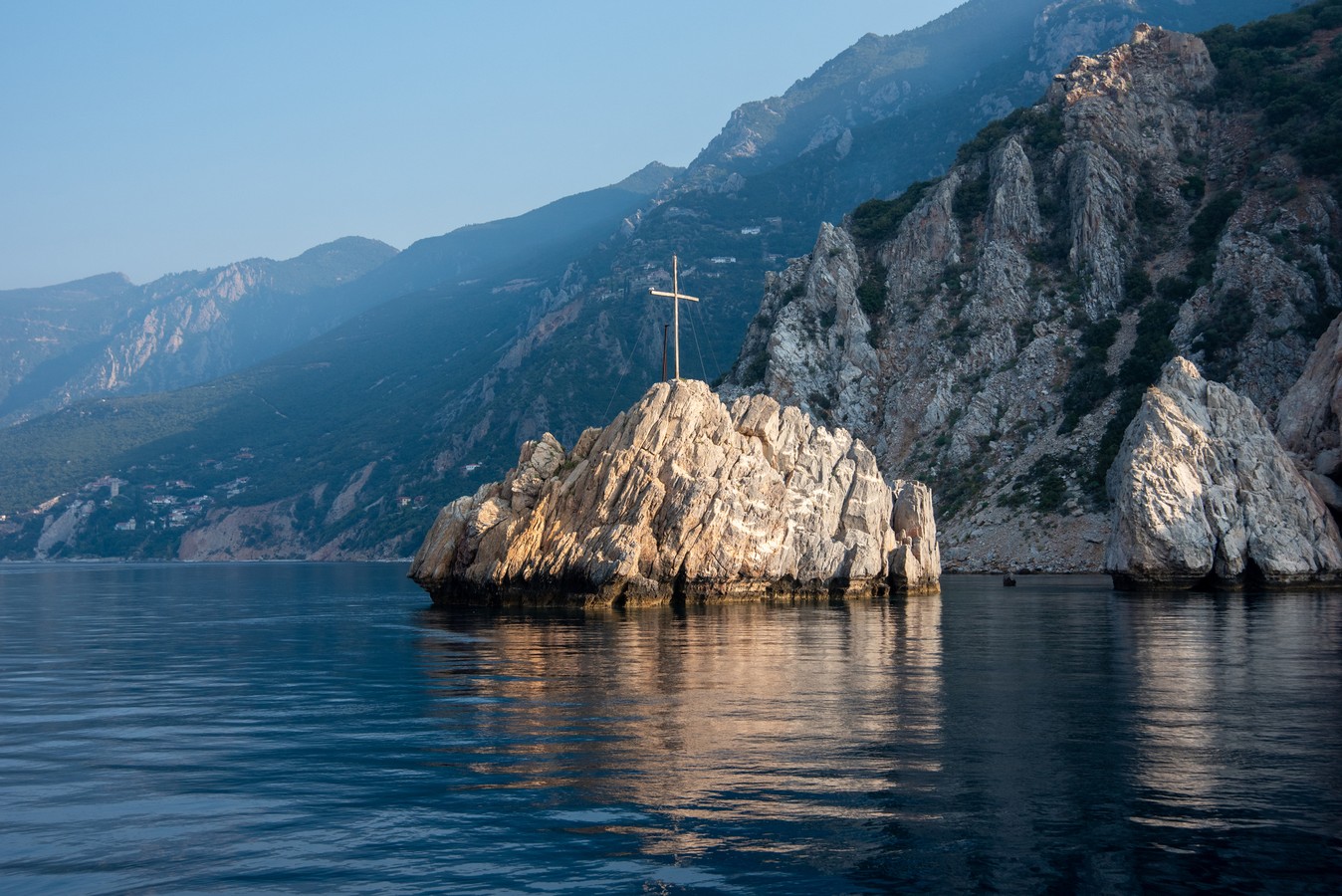 Главное изображение экскурсии - Морской круиз вдоль побережья Афона