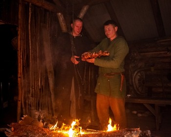 На драккаре по Ладожским шхерам, мастер-класс и финальный пир