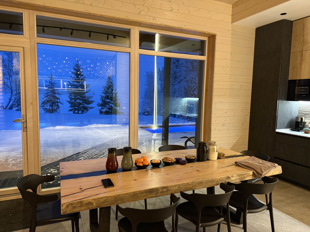 Спасибо Максиму, после долгой дороги - Зарядились энергией Севера, это не просто попариться и нырнуть в