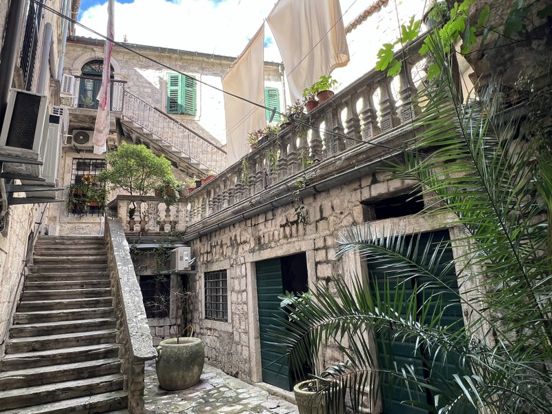 Пираты и аристократы: путешествие по воде из Херцег-Нови