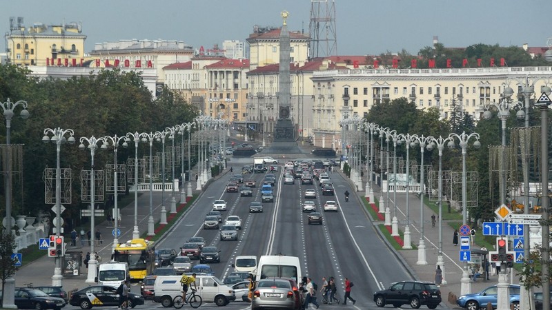 По Минску и Менску на микроавтобусе