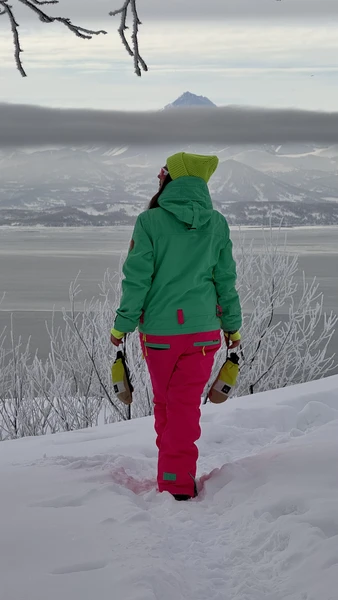 Были с мамой на экскурсии на Халактырский пляж + Мишенная сопка смотровая. Это потрясающе! С Валентином