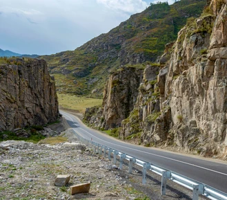 Каменные ворота Айры-Таш
