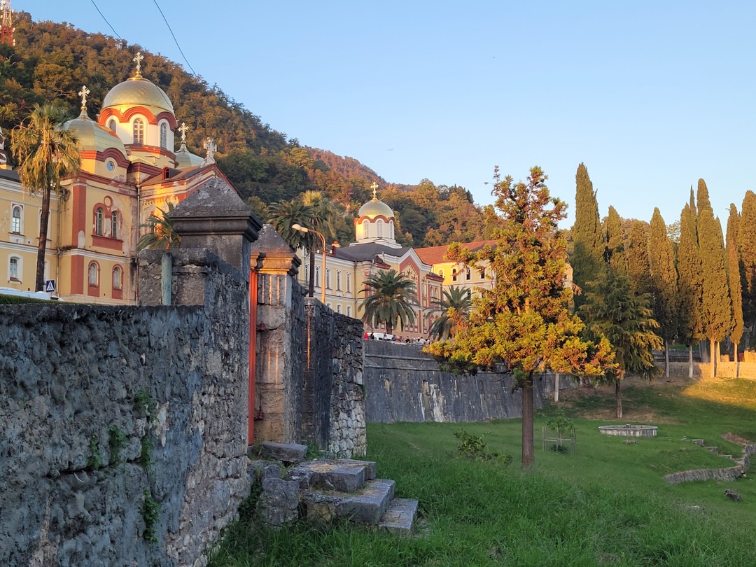 Замечательно провели день в Абхазии! были и на термах и в Сухум и в ущелье и