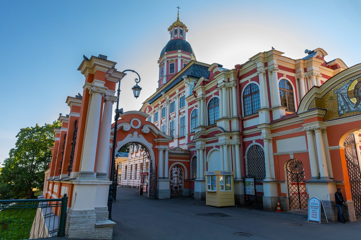 Фото Часовня Ксении Петербургской и Александро-Невская лавра