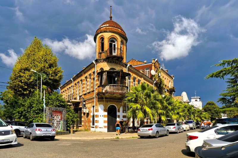 Аудиопрогулка по набережной древнего Сухума (без гида)