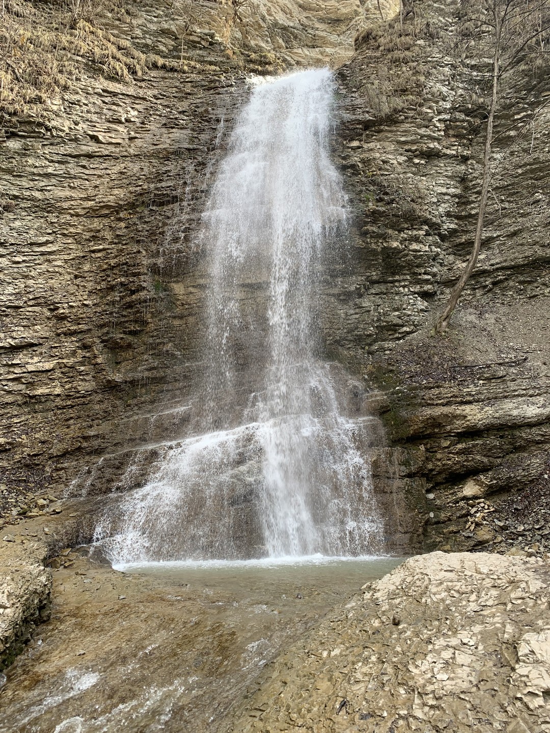 Было интересно в большинстве мест, но посещение строящегося горнолыжного курорта весной и летом - странный выбор