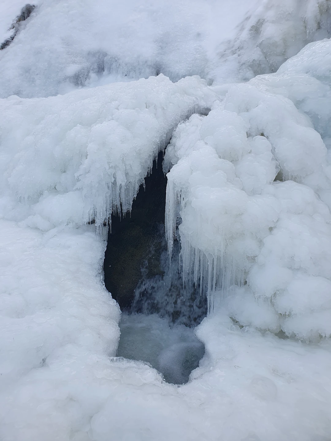 Хороший у нас был гид Надим (он же и водитель), профессионал своего дела. Все информативно, с душой