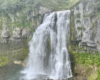 Гейзеры и водопад Спокойный