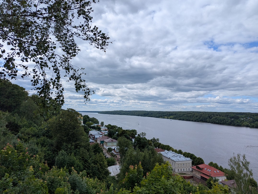 Спасибо большое Светлане за чудесную экскурсию по Плёсу! Очень душевная и вдохновляющая прогулка
