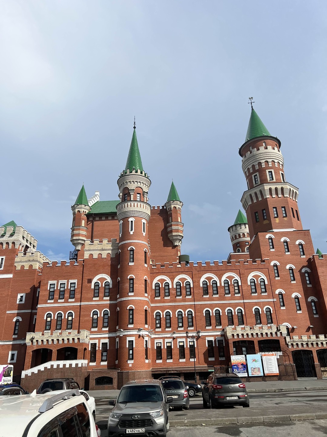 Очень понравилась экскурсия! Хоть и пошел ливень, но город понравился. Экскурсовод Рустем очень подробно и интересно