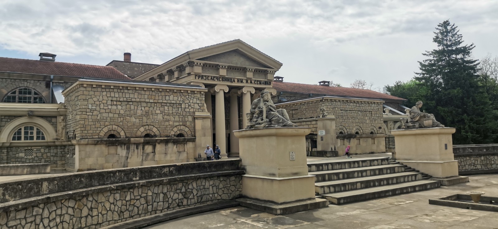 Такие разные города-курорты: Ессентуки и Кисловодск