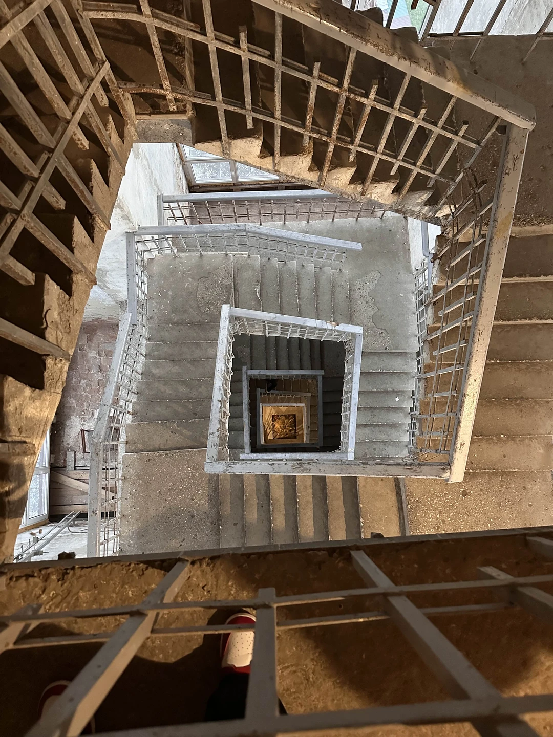 Отличная экскурсия, понравилось, что Марина заинтересовала детей-подростков с помощью интересных вопросов, загадок и вообще в целом