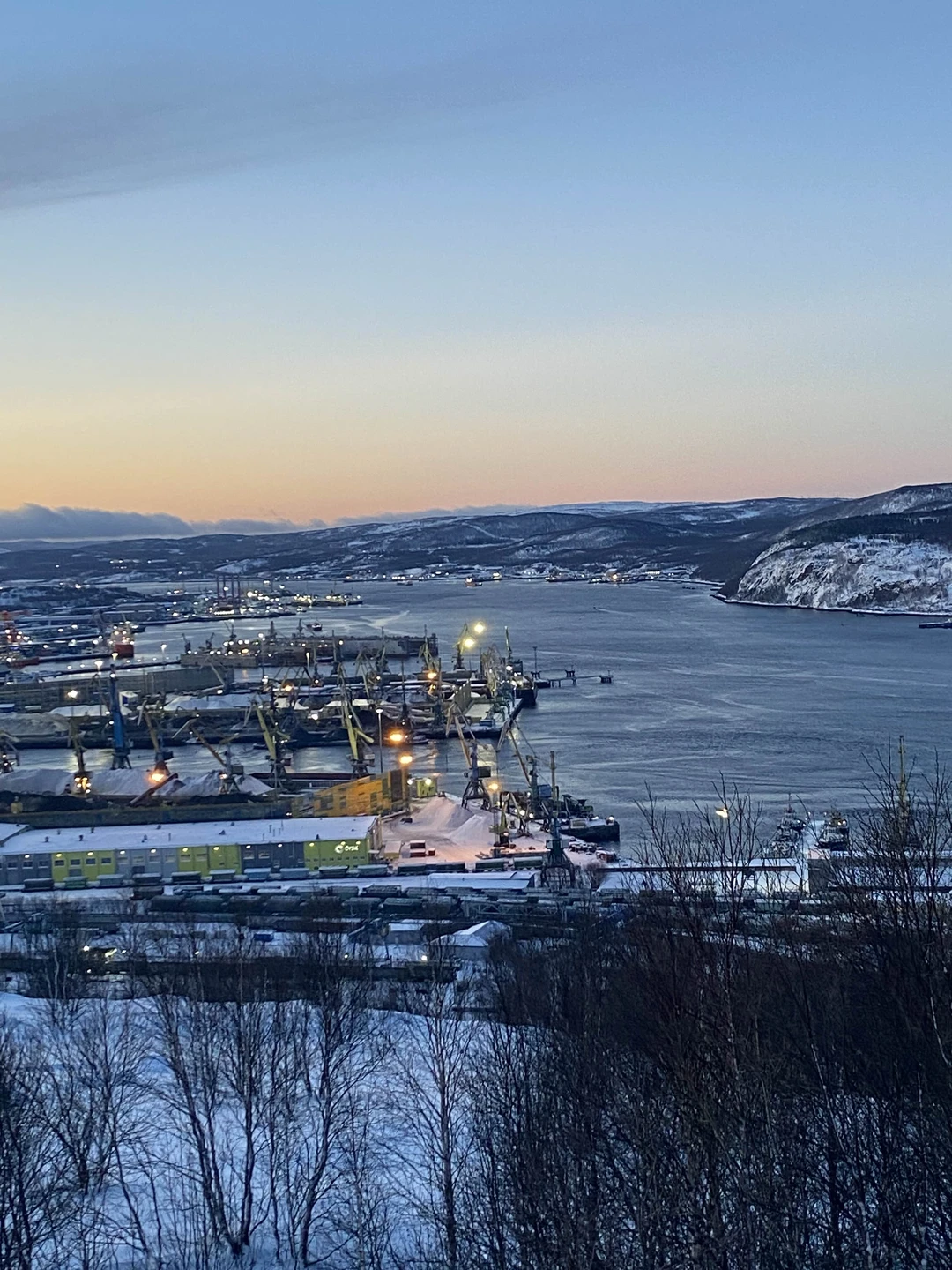 Гид Максим всё показал, всё рассказал о Мурманске и его жителях. С юмором и с любовью