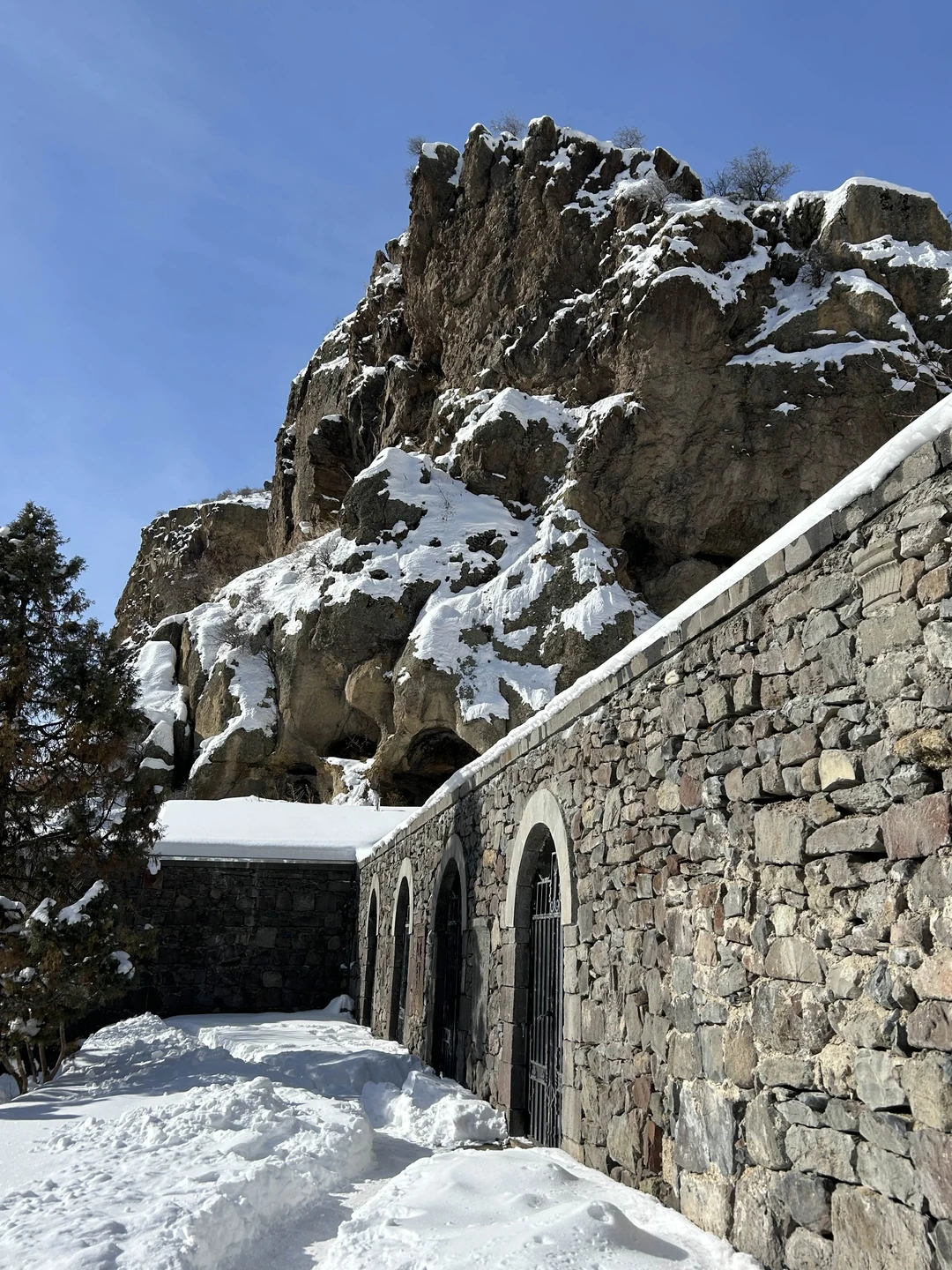 От всей души выражаем благодарность Гургену и Артуру за проведенную экскурсию! Мы не любители групповых экскурсий