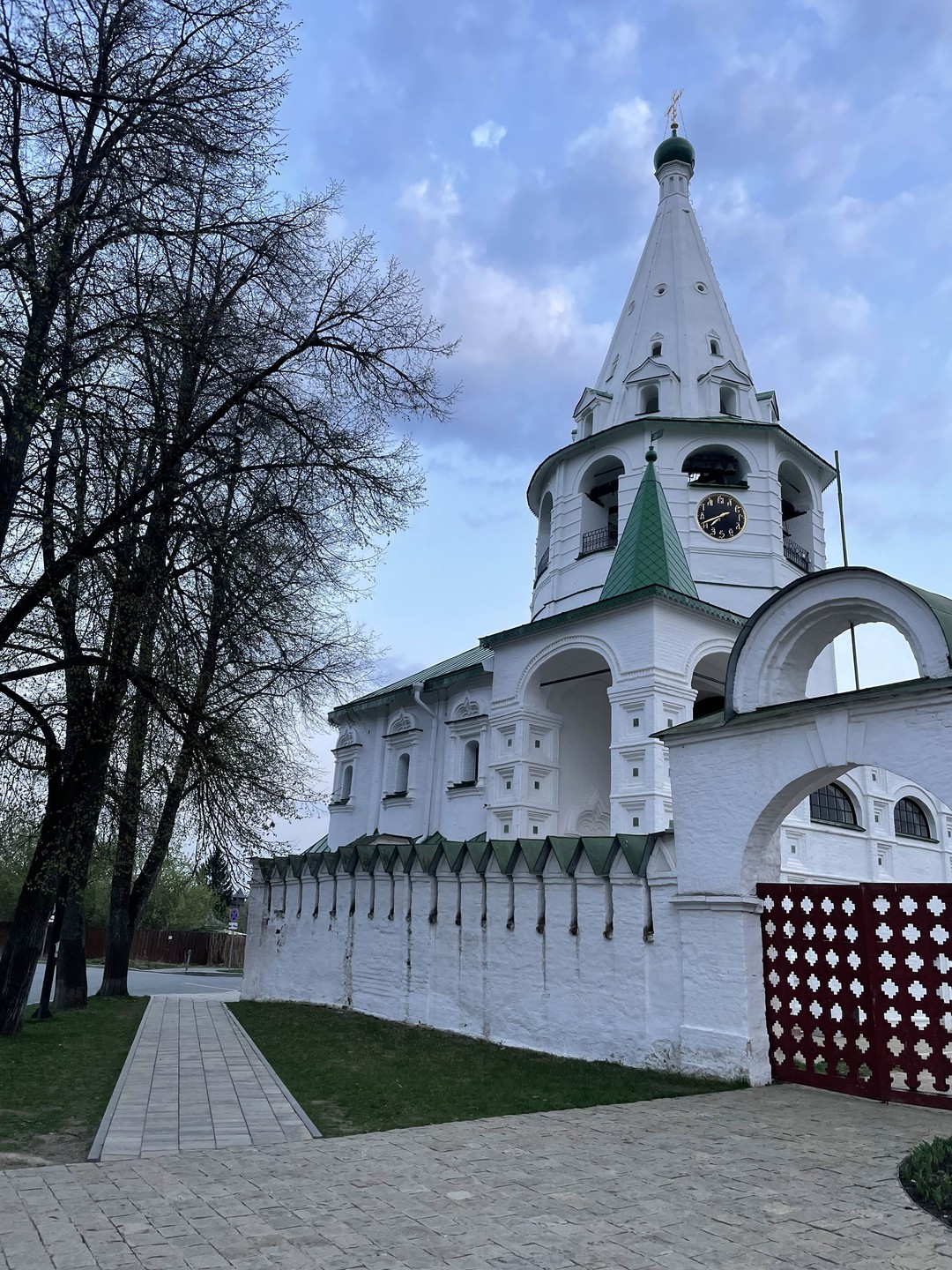 Прекрасная экскурсия! Очень интересно и познавательно! Время пролетело незаметно!