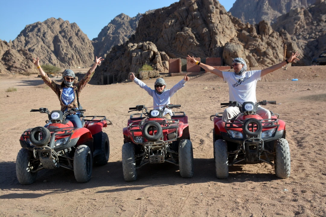 Брали индивидуальную экскурсию на квадроциклах у Натальи. Всё прошло отлично. Наталья учла все наши пожелания. Ездили