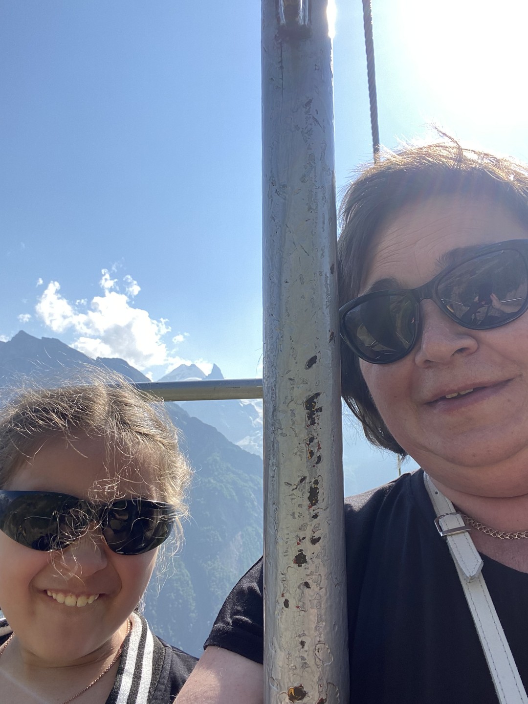 Благодаря Карену, наше путешествие незабываемо и превосходно! Я не могу подобрать слова, чтобы выразить свое восхищение